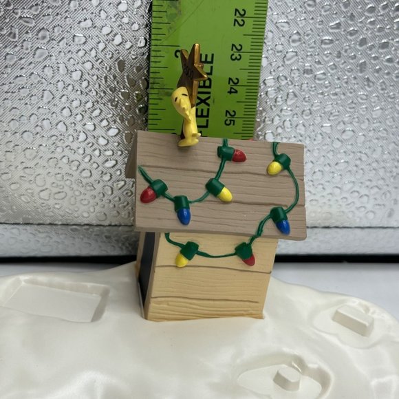 Hallmark Keepsake Ornament Woodstock On Doghouse Snoopy Christmas 50 Years 2000 - Picture 4 of 10